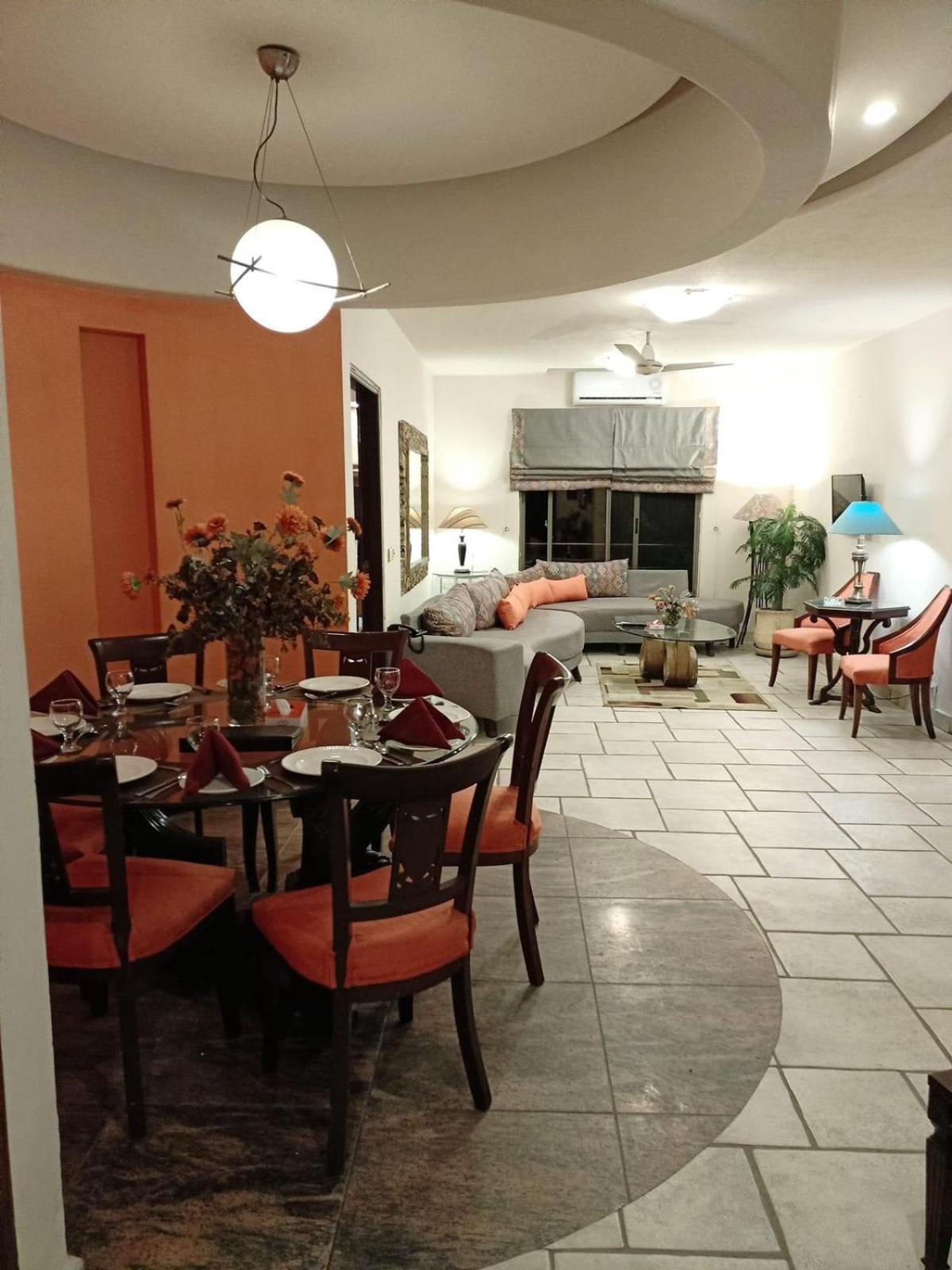 Maisonette Hotel & Apartments ラホール エクステリア 写真