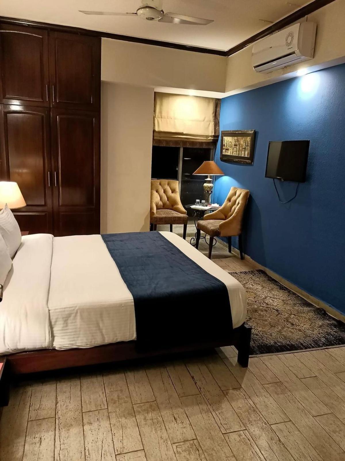 Maisonette Hotel & Apartments ラホール エクステリア 写真