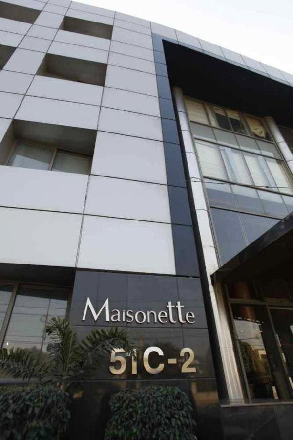 Maisonette Hotel & Apartments ラホール エクステリア 写真