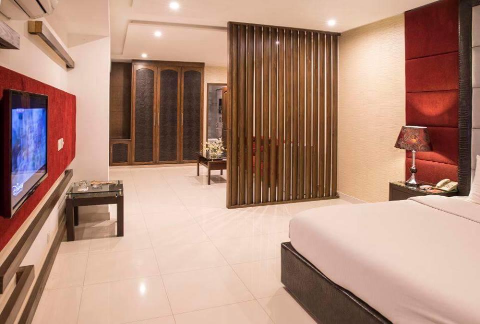 Maisonette Hotel & Apartments ラホール エクステリア 写真